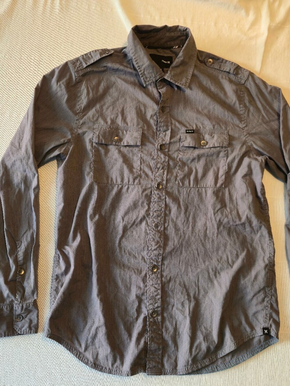 Hurley Men's Medium Gray Button-Up Shirt with Chest Pockets